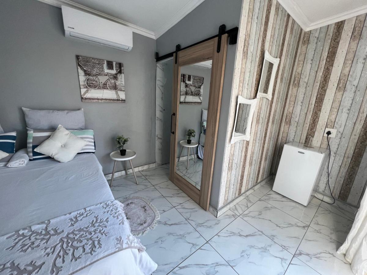 Oteng Lifestyle Bnb Bed & Breakfast Rustenburg Bagian luar foto