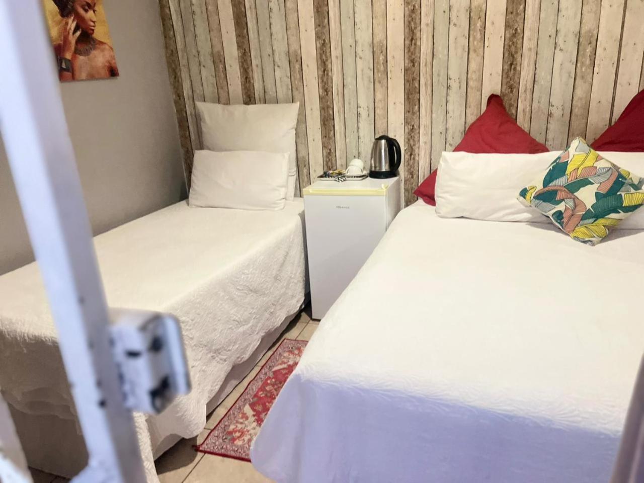 Oteng Lifestyle Bnb Bed & Breakfast Rustenburg Bagian luar foto