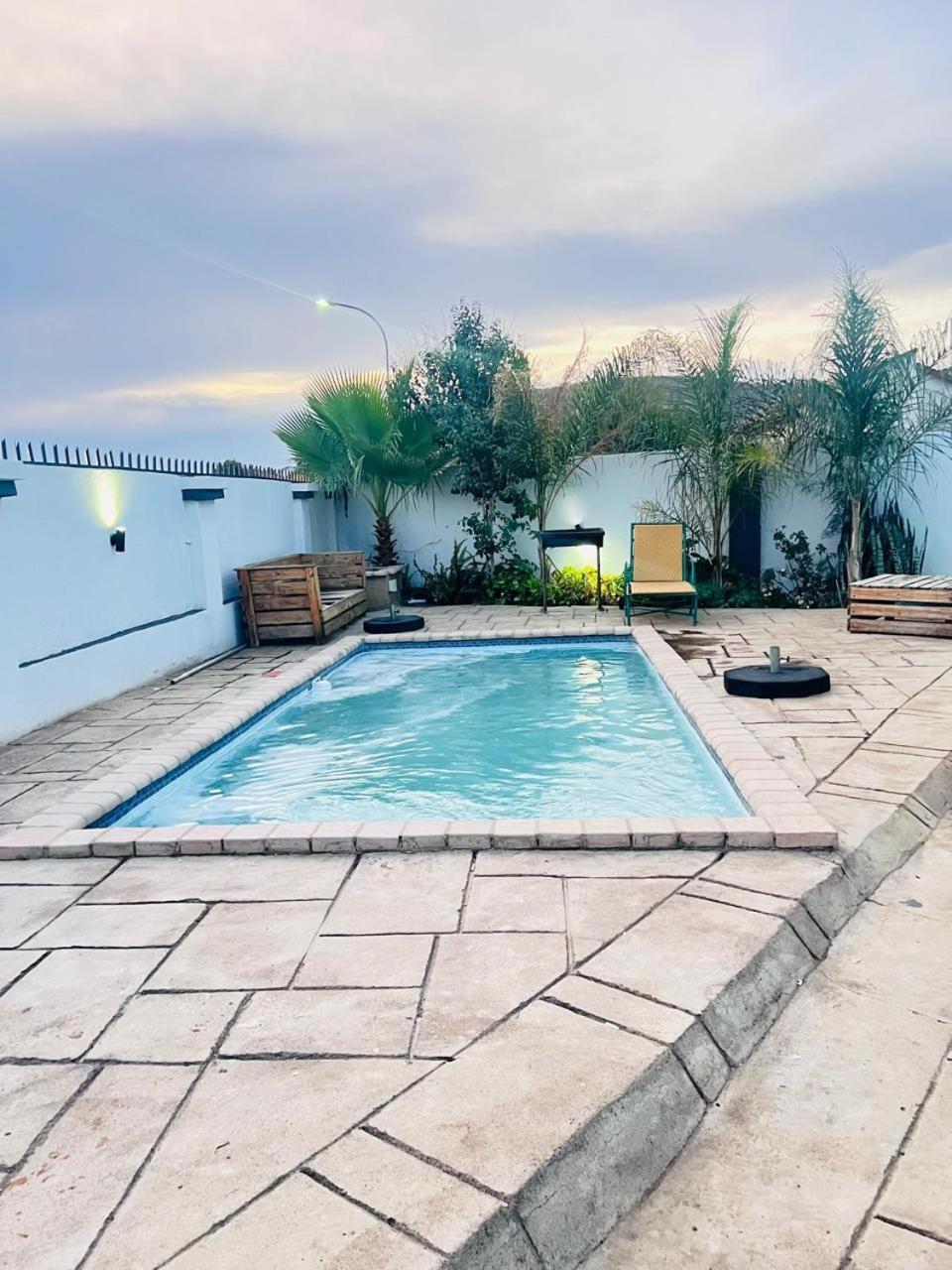 Oteng Lifestyle Bnb Bed & Breakfast Rustenburg Bagian luar foto